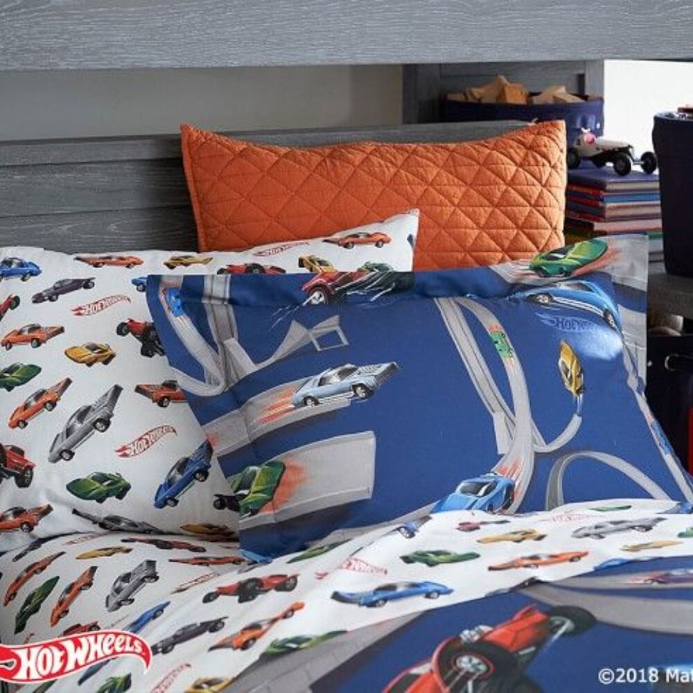 Pottery Barn Hot Wheels Full Bed Set - Picture 4 of 9